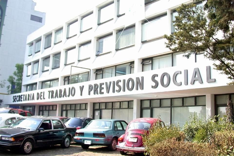 Dependencias y organismos del Gobierno prevén contratar este 2020 hasta 7 mil 300 trabajadores vía outsourcing con un gasto de mil 200 mdp.