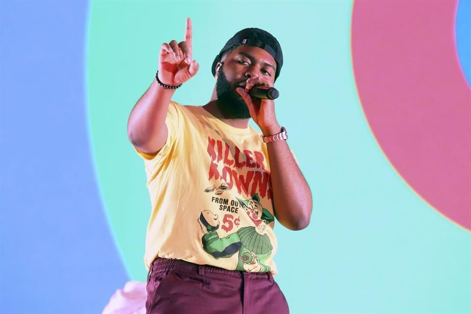 Khalid donará todo el dinero de su nuevo concierto a las familias de las víctimas del tiroteo ocurrido en El Paso.