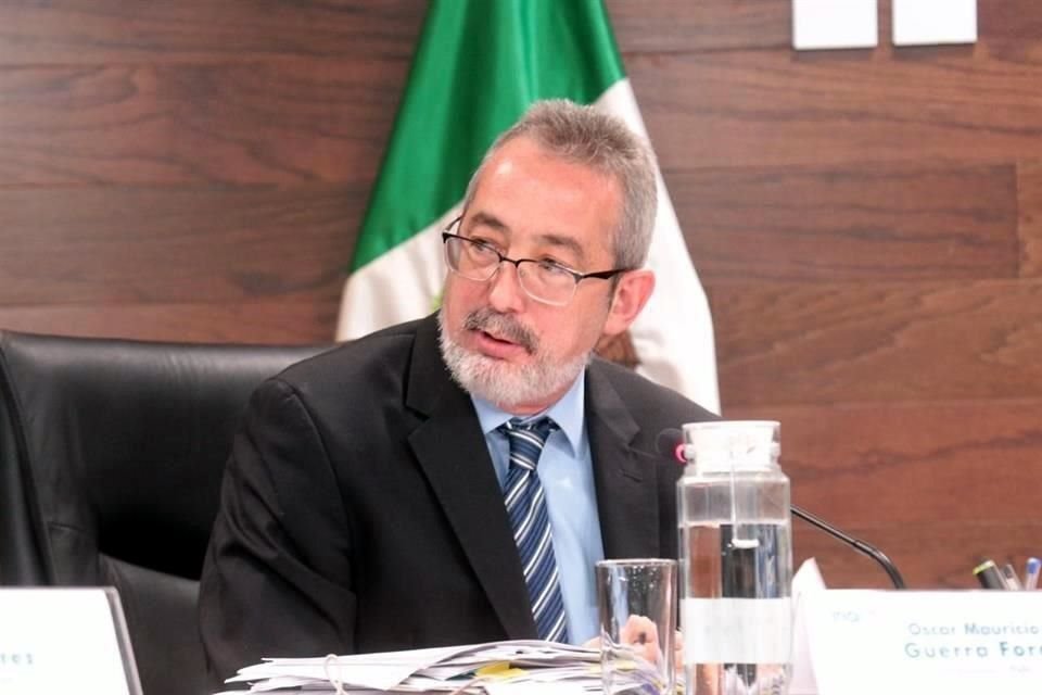 El comisionado Óscar Guerra fue quien presentó el proyecto para entregar copia de la carta restringida, el cual se aprobó.