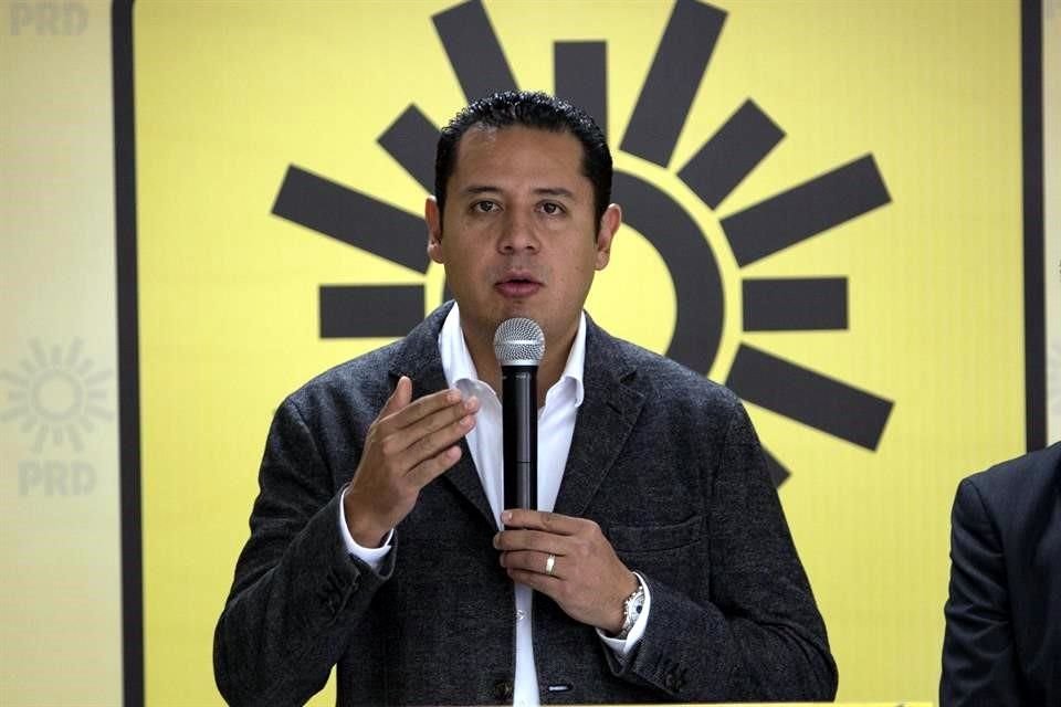 Ángel Ávila, líder del sol azteca, dijo que el Ejecutivo quiere 'asfixiar' a los partidos opositores.