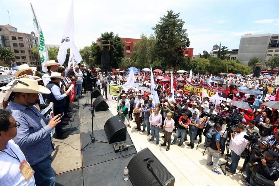 Líderes de organizaciones campesinas exigieron diálogo con el Presidente López Obrador.