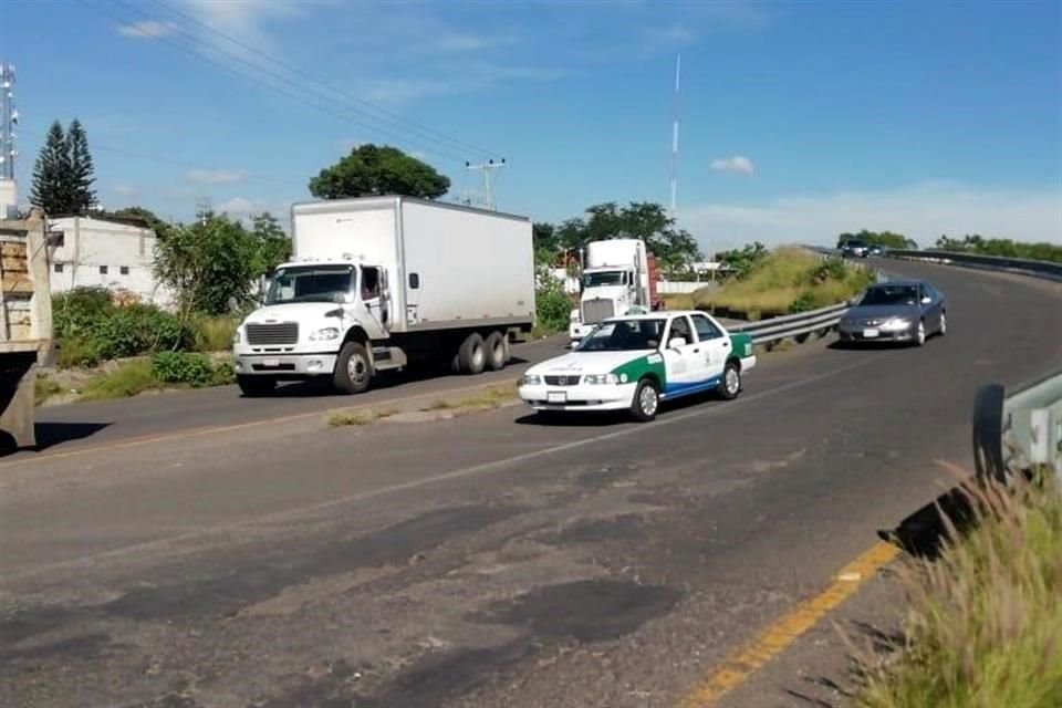 Vía La Pera-Cuautla, en Morelos.