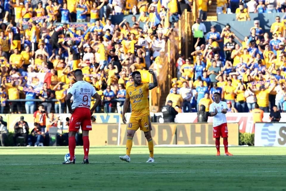 El francés le dio el triunfo a Tigres.