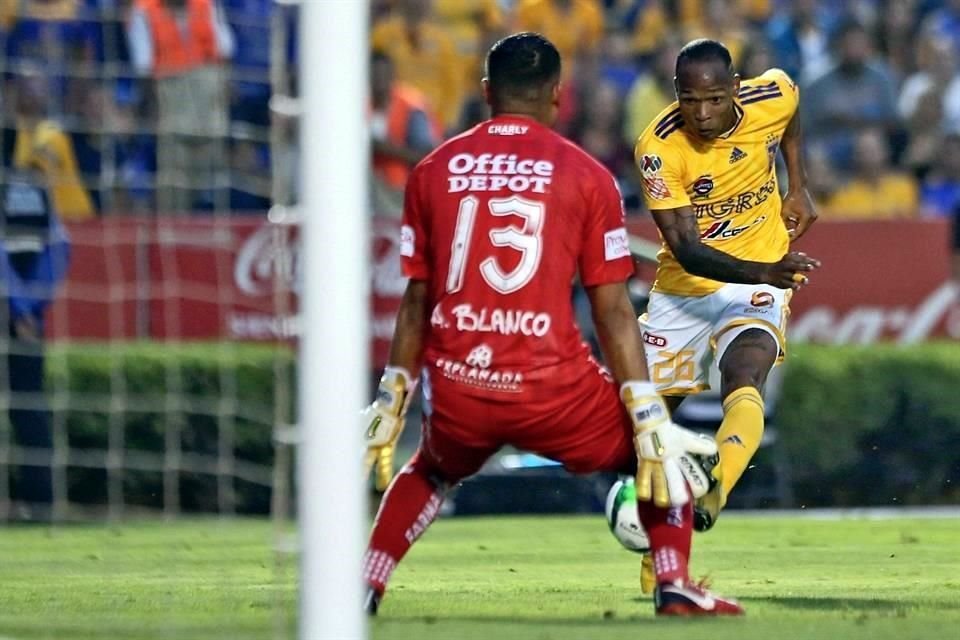 Regresó a Tigres para iniciar el 2019 y Luis Quiñones ya se convirtió en un inamovible de Ricardo Ferretti.