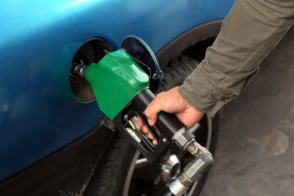 Autoridades de la Agencia de Seguridad, Energía y Ambiente (ASEA) cerraron cerca de 100 gasolineras en todo el País por detectar anomalías.