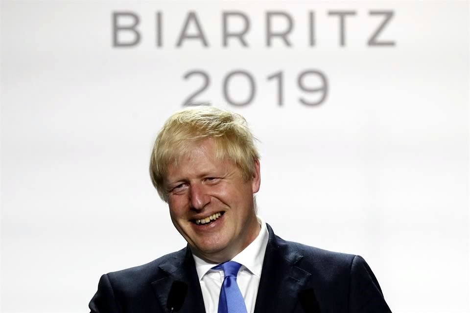 El Ejecutivo británico de Boris Johnson pedirá a la Reina que suspenda el parlamento para evitar que diputados detengan Brexit sin acuerdo.