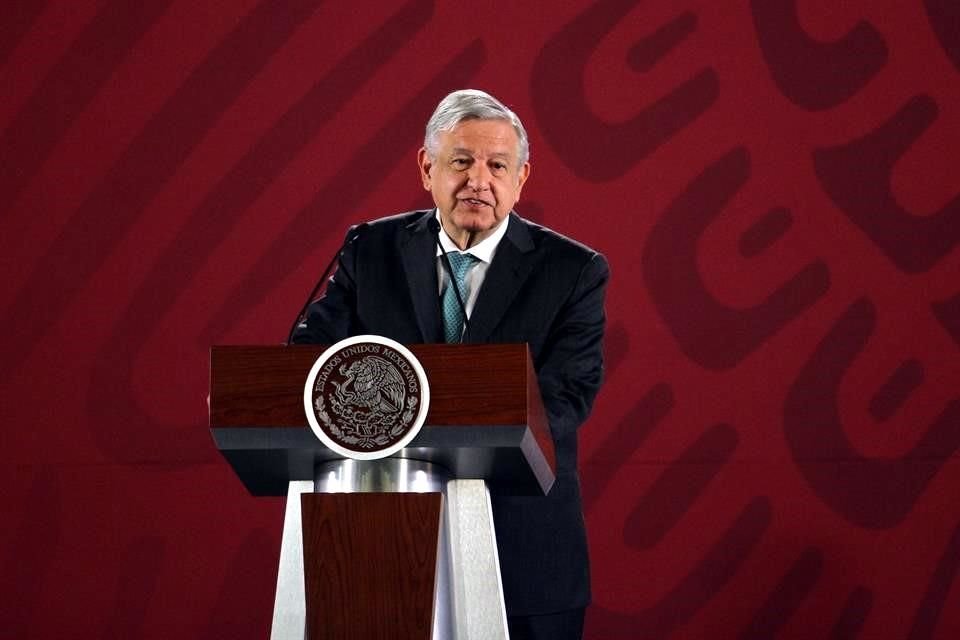 En su conferencia matutina, el Presidente López Obrador pidió a la FGR investigar el ataque y la actuación de la Fiscalía estatal por liberar en julio al presunto autor material.