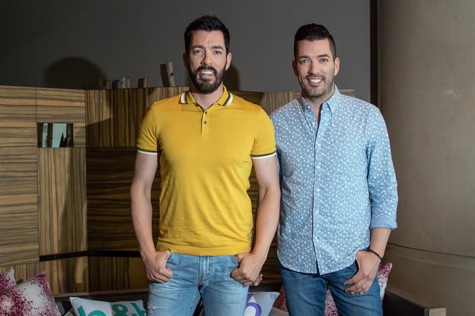 Drew y Jonathan Scott, estrellas de 'Hermanos a la Obra', revelan las ventajas que les da ser gemelos y algunos tips para diferenciarlos.