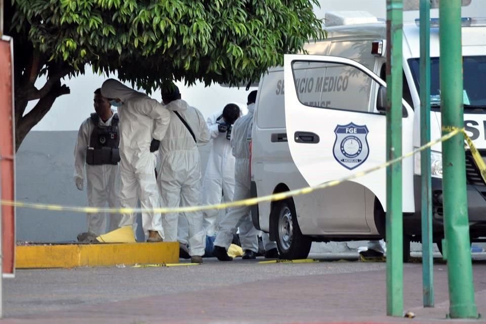 Un grupo armado irrumpió en la terminal de autobuses Estrella de Oro, en la Capital morelense, y mató a cinco hombres.