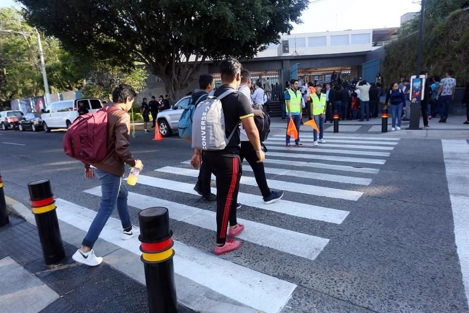 Para prevenir que estudiantes sean víctimas de la delincuencia, se comenzó a implementar el programa Sendero Seguro en la Preparatoria 7.