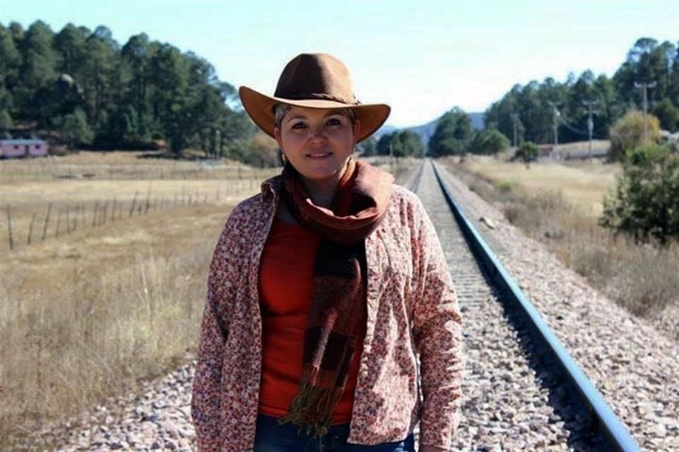 Miroslava Breach en la sierra Tarahumara. Investigaba tala ilegal, desplazamientos internos, los efectos de los megaproyectos y la narcopolítica.