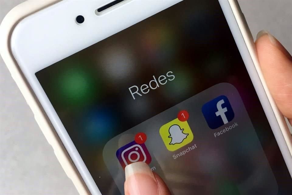 Hace poco más de un mes también se reportaron fallas en la red social.