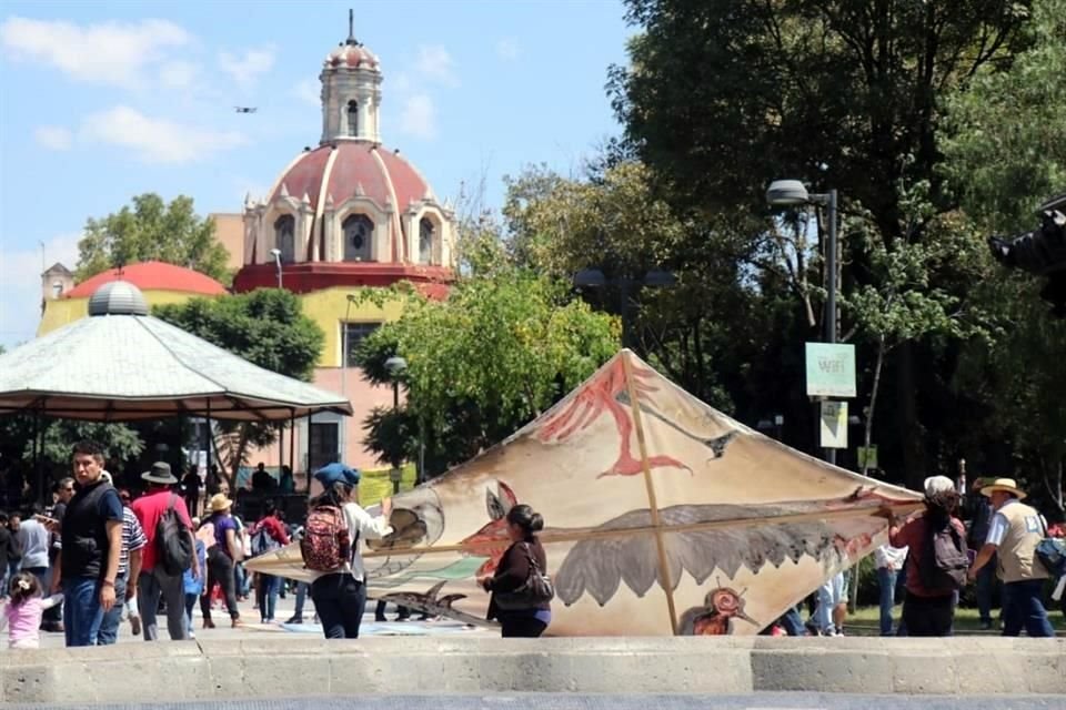 En el lugar hay cuatro monumentales creados por talleristas de los programas Pilares y Talleres de Artes y Oficios Comunitarios de la SCCDMX.