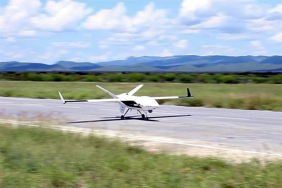 El Gobierno inicialmente afirmó que el dron estaba totalmente equipado.