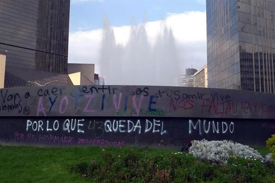 Los sujetos han realizado pintas en monumentos.