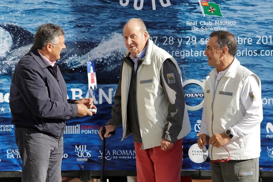 Juan Carlos asistió a la regata que lleva su nombre, en la localidad de Sanxenxo.