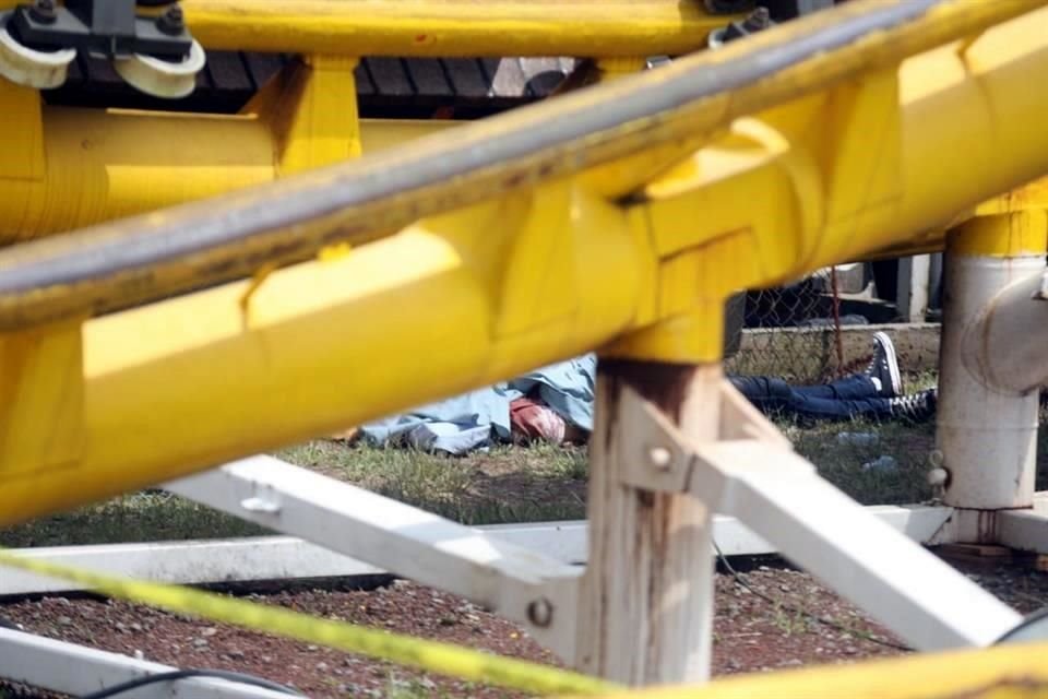 Dos hombres murieron luego de caer de un juego mecánico en la Feria de Chapultepec, en Miguel Hidalgo, la tarde de este sábado