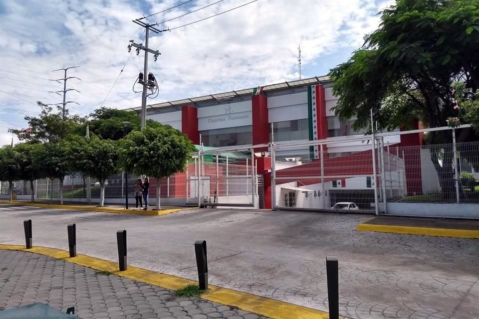 El Instituto Jalisciense de Ciencias Forenses tiene un método distinto al INE para el registro de huellas dactilares.