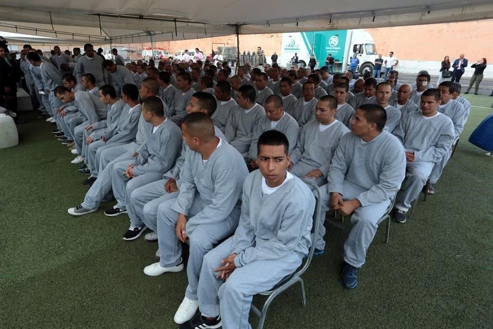 Con un evento en el interior de las instalaciones, el Gobernador Jaime Rodríguez realizó la clausura del recinto que se convertirá en un parque y en el Archivo General del Estado.