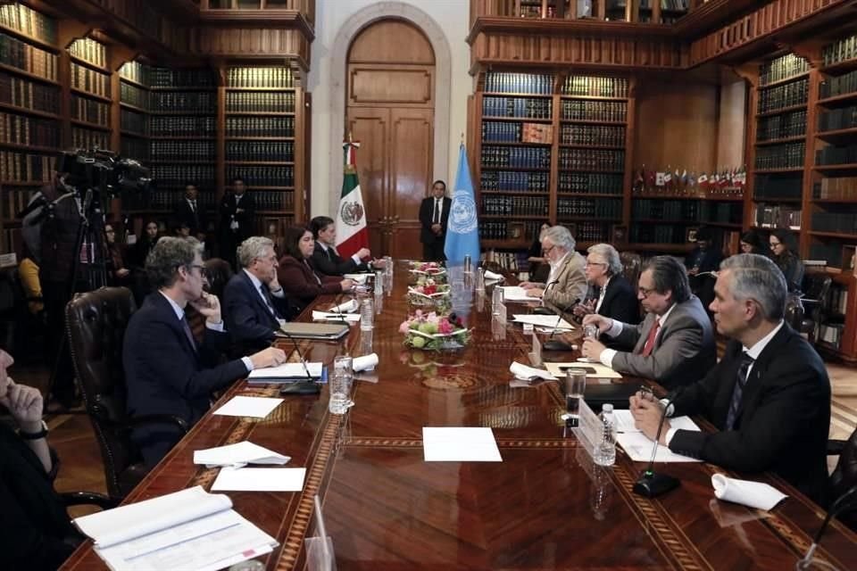 Grandi y Sánchez Cordero encabezaron el encuentro en la Segob.