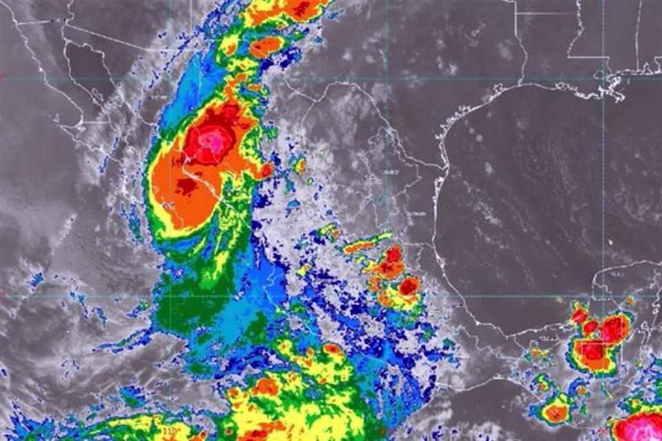 La tormenta tropical 'Narda' se degradó a depresión tropical durante su paso por la costa de Sinaloa y Sonora.