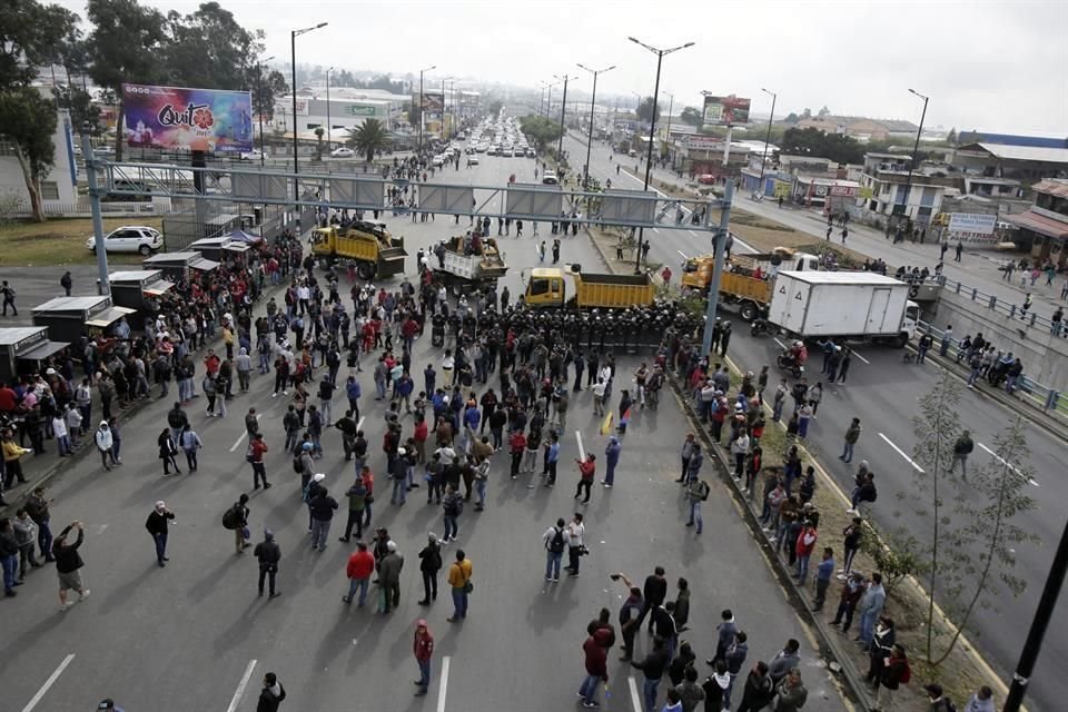 Los transportistas cerraron algunas vías.