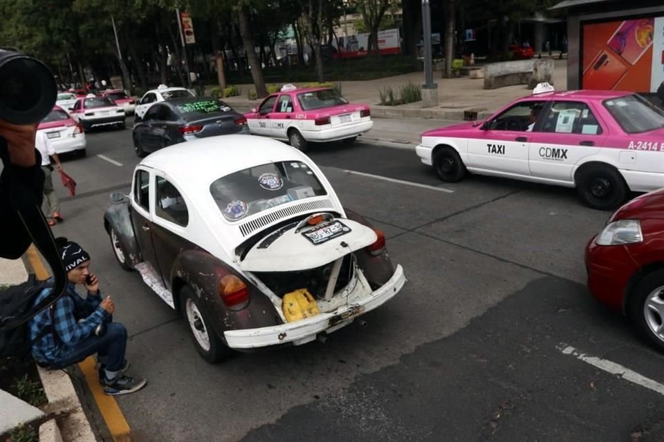 Ante las protestas de taxistas en la Ciudad, el Gobierno capitalino dijo que ya se organiza una mesa de diálogo a nivel federal y destacó que a nivel local van más de 20 reuniones con el gremio.