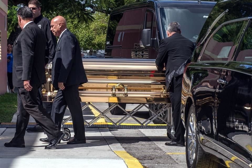 José José fue velado el domingo en el Miami Dade County Auditorium.