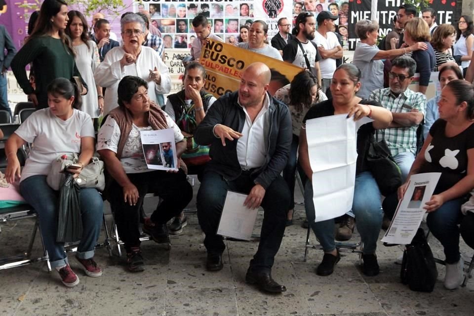 El Gobernador Enrique Alfaro dialogó con familiares de desaparecidos en Jalisco.