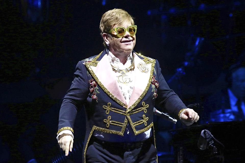 Su gira de despedida 'Farewell Yellow Brick Road' termina en 2020 con más de 350 conciertos en los cinco continentes.