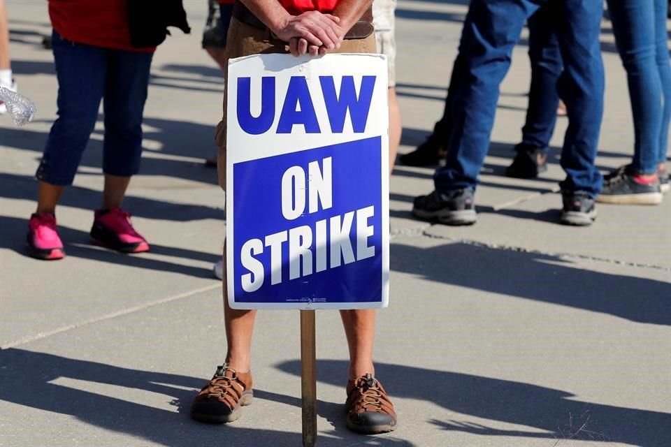 La huelga de 49 mil miembros del sindicato United Auto Workers comenzó el 16 de septiembre.