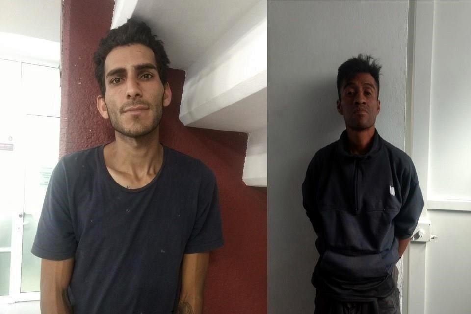 Mientras eran trasladados por policías de investigación del Edomex al penal de Santa María Chiconautla, dos detenidos aprovecharon un alto para fugarse.