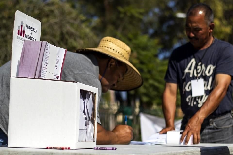 AMLO acusó de 'chicanadas' las trabas por parte del Congreso de Baja California en proceso de publicación de la 'Ley Bonilla'.