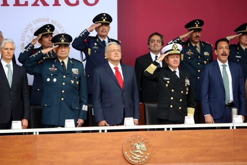 El Presidente destacó que se hizo una consulta sobre el Aeropuerto.