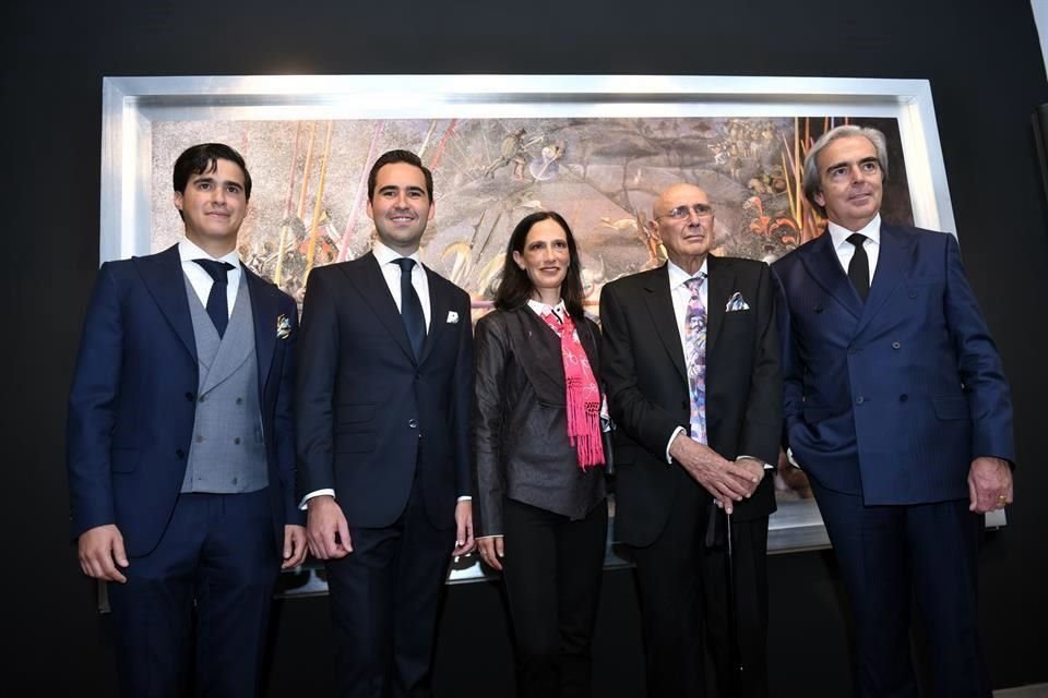 Muestra de trajes Morera Grosso. Personajes: Juan Pablo Morales, Gerardo Morera, Mar¦a Luisa Guisa, Arnaldo Coen y Lorenzo Laso.