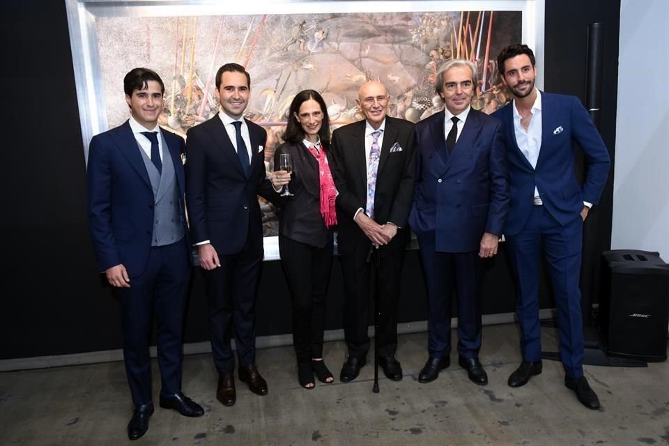 Muestra de trajes Morera Grosso. Personajes: Juan Pablo Morales, Gerardo Morera, Mar¦a Luisa Guisa, Arnaldo Coen, Lorenzo Laso y Bernardo Ruiz de Teresa.