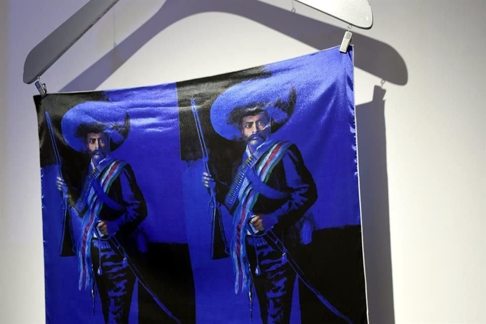 Muestra de trajes Morera Grosso. Forros para Trajes.