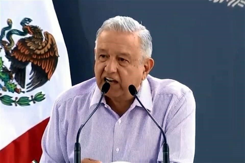 El Presidente en su acto público en la Plaza de la Danza, en la ciudad de Oaxaca.