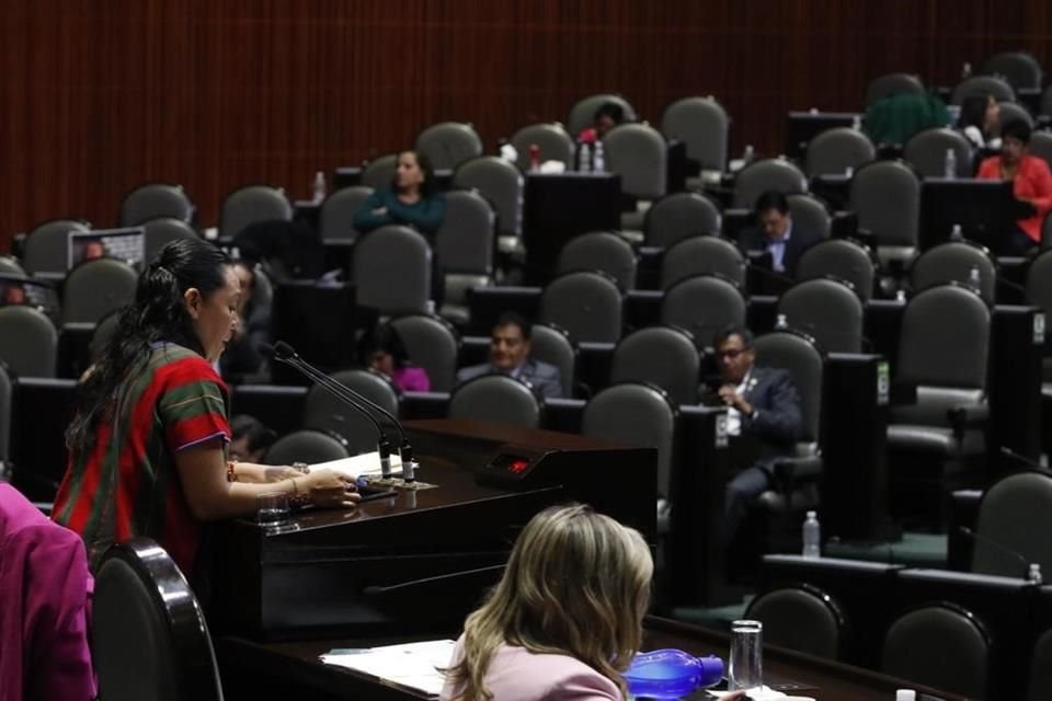 Vista del salón de sesiones de la Cámara Diputados, durante comparecencia de la Secretaria de Bienestar.