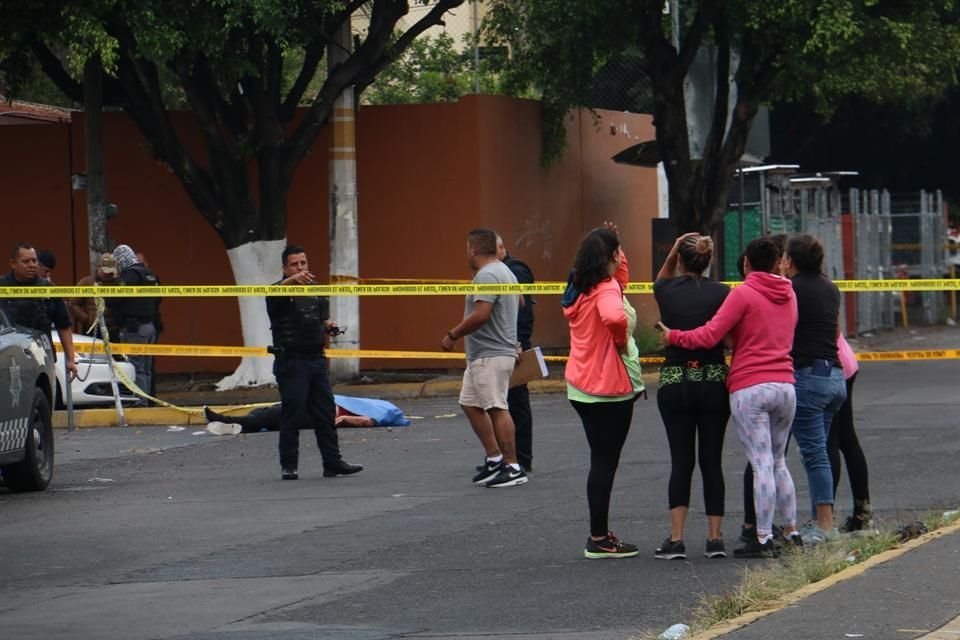 El homicidio ocurrió en la Calle Batallón de San Patricio, entre Monte Everest y Monte Olímpo, Colonia Infonavit Estadio.