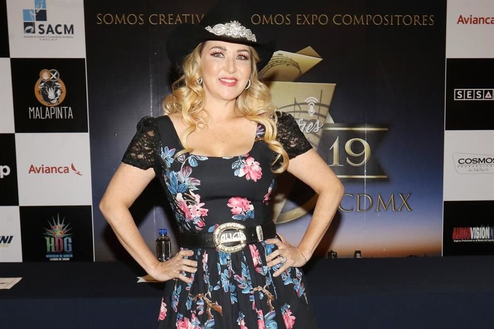 Alicia Villarreal aseguró que su hija Melenie sólo fue víctima de la confusión de un hombre y no de un intento de agravio sexual.