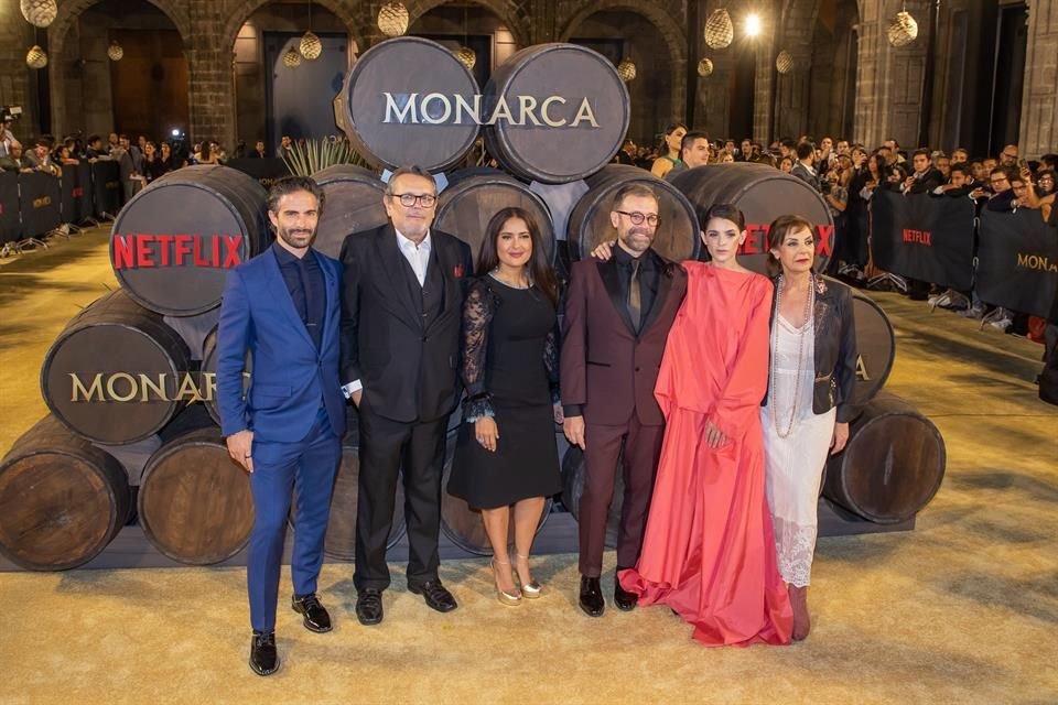 La segunda temporada de 'Monarca', serie producida por Salma Hayek, se estrenará en 2020.