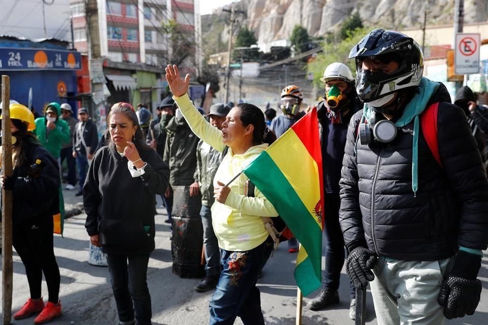 Los manifestantes bloquearon avenidas de La Paz.