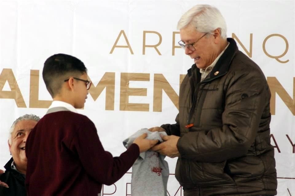 En su segundo evento como Mandatario estatal, Jaime Bonilla Valdez, anunció que habrá 46 mil desayunos para niños de primaria en Baja California.