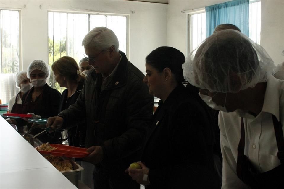 En su segundo evento como Mandatario estatal, Jaime Bonilla Valdez, anunció que habrá 46 mil desayunos para niños de primaria en Baja California.