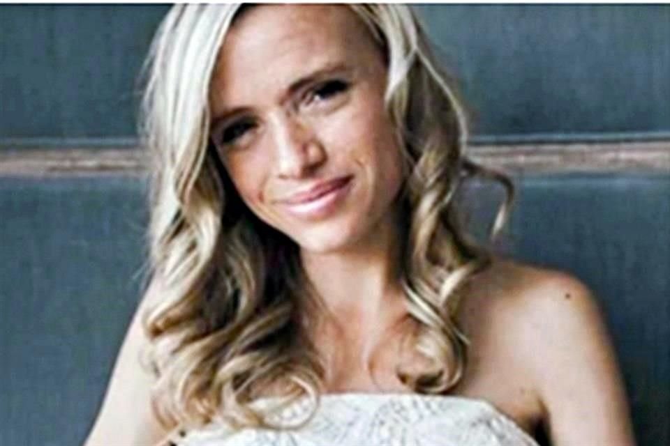 Las tres mujeres integrantes de la familia LeBarón fueron asesinadas en sus autos.