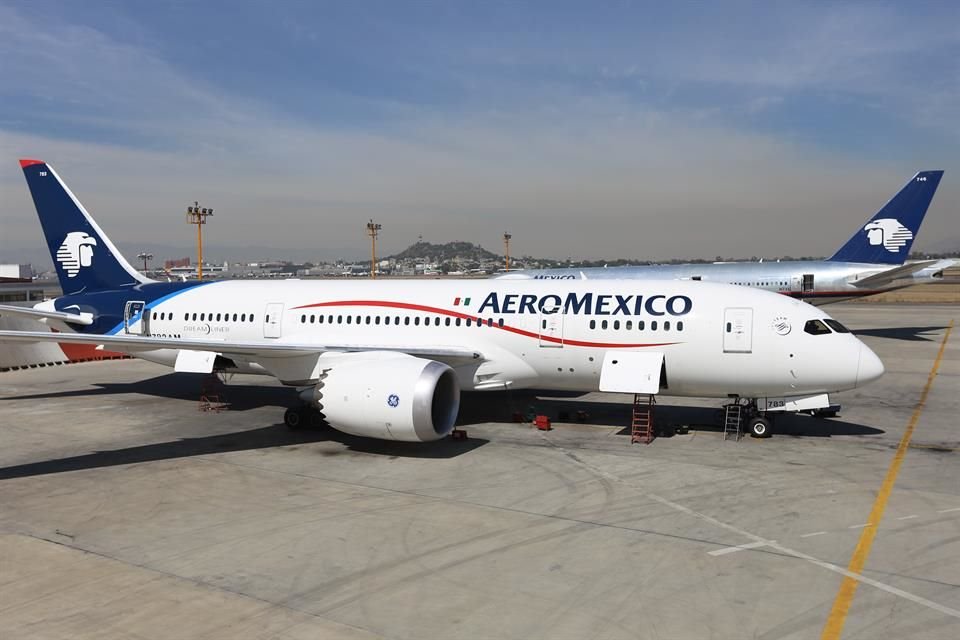 Para que viajes más cómodo a París, el Gobernador Enrique Alfaro Ramírez anunció que avanzan negociaciones para que Aeromexico opere un vuelo directo de GDL a 'La Ciudad de la Luz'.