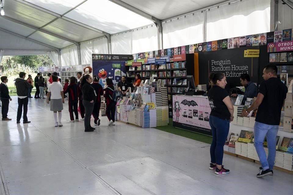 La 39 Feria Internacional del Libro Infantil y Juvenil despliega su oferta librera hasta el 18 de noviembre.