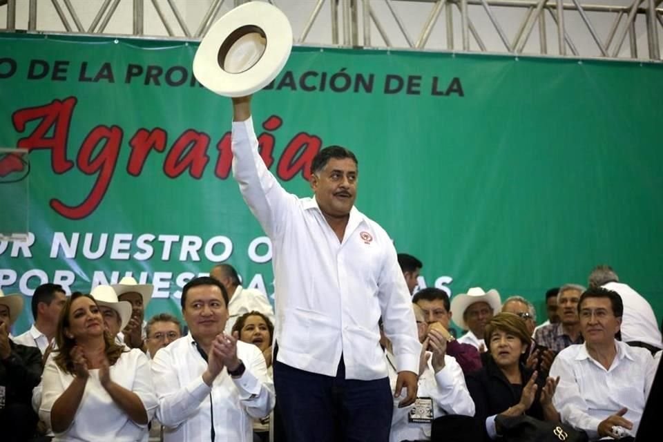 Juan Carlos Molina, diputado de Veracruz, salía de su rancho en el Municipio de Medellín cuando fue atacado a balazos.
