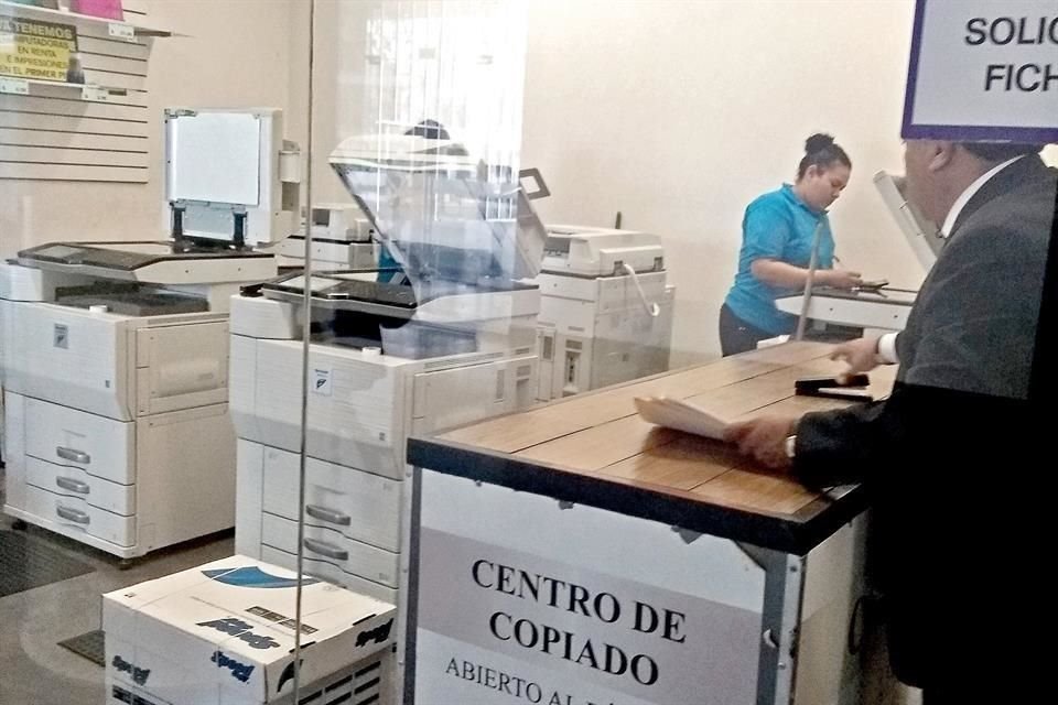 Los abogados no tienen otra opción de fotocopiado dentro de Ciudad Judicial.